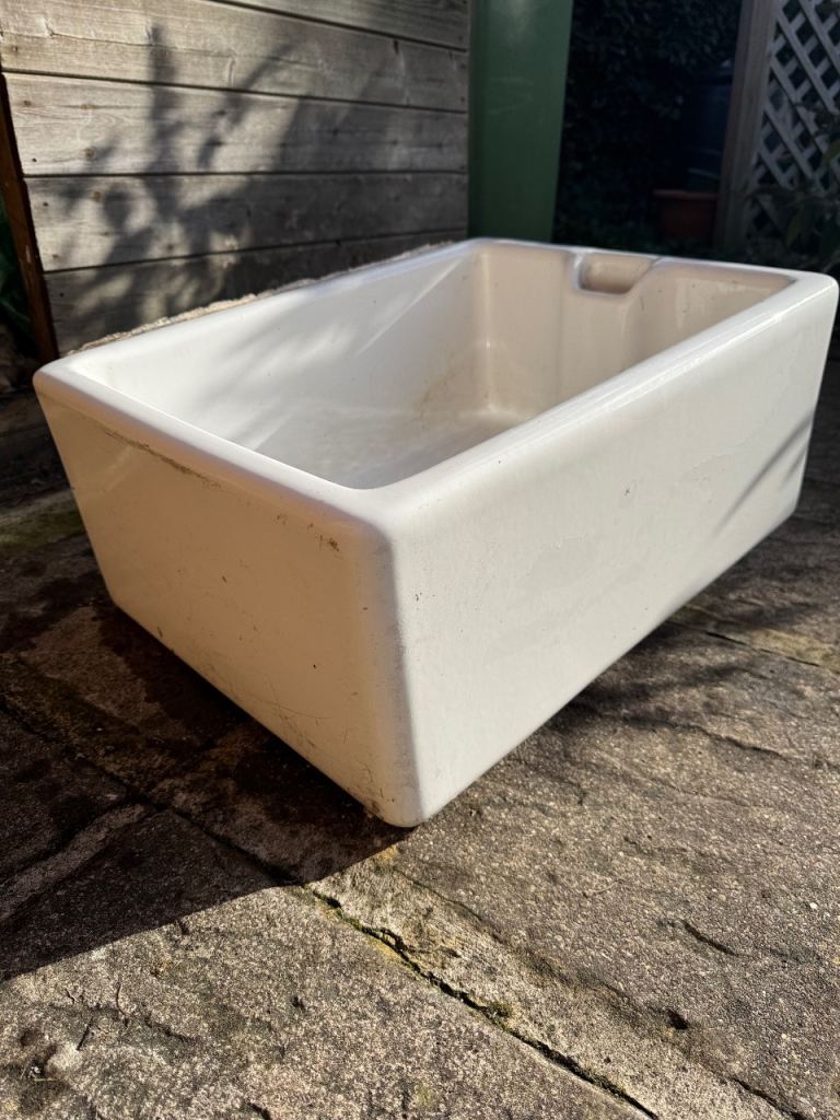White Ceramic Belfast Sink – Fair Condition, Ready for Use