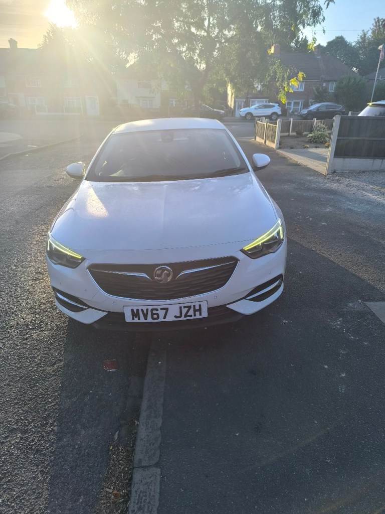 Vauxhall, INSIGNIA, Hatchback, 2017, Manual, 1598 (cc), 5 doors