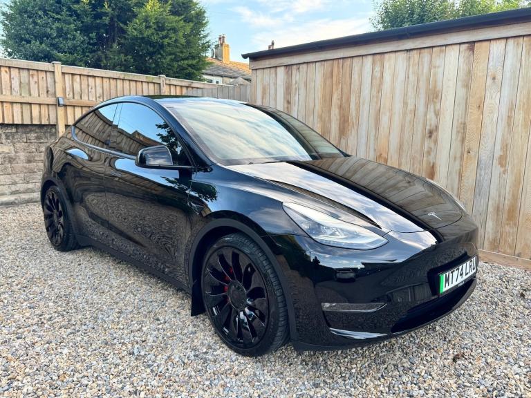 2024 74 Tesla MODEL Y PERFORMANCE AWD 1 Owner - Only 8500 Miles 