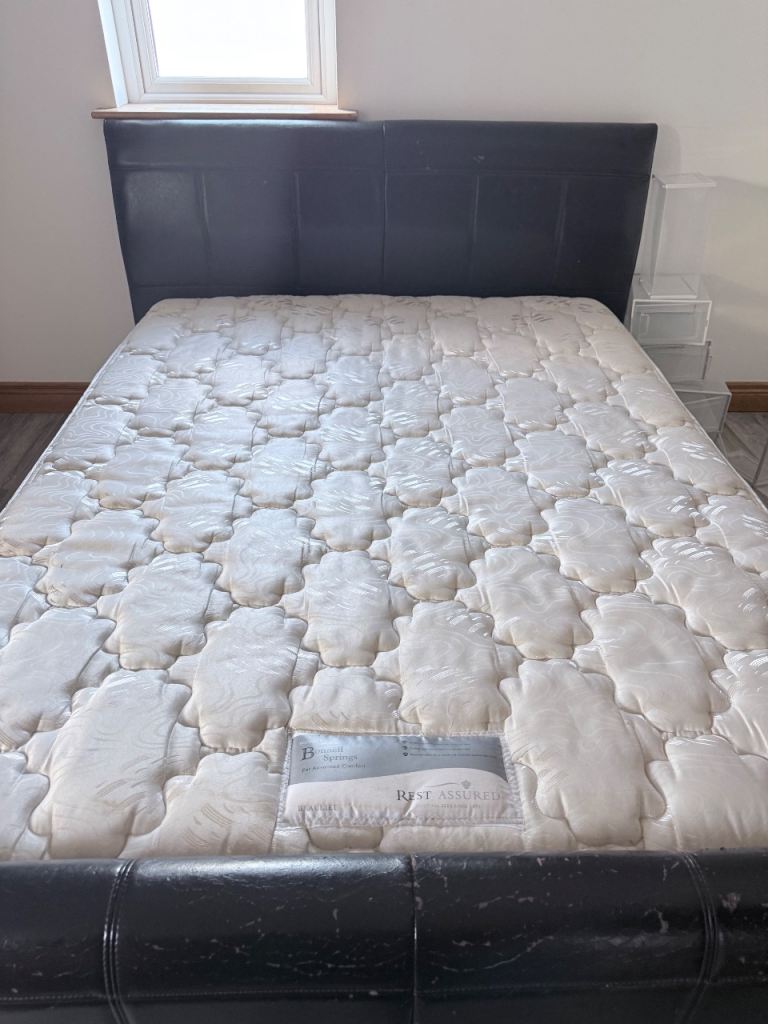 2x Double beds and matresses