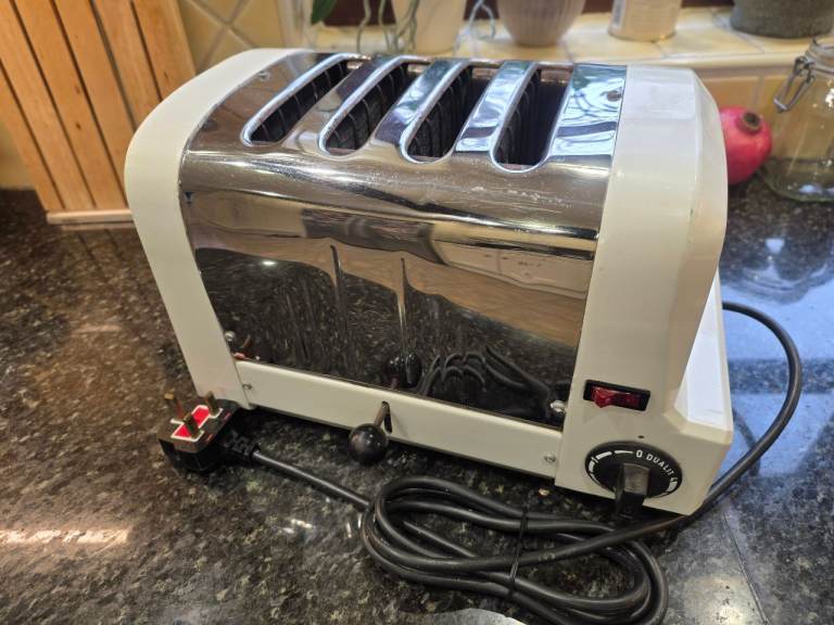 Dualit AUTO-4 Toaster (4 slice) - works perfectly