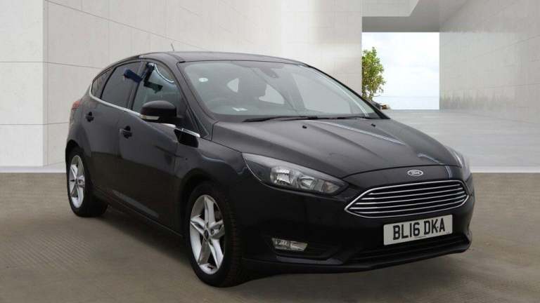 2016 Ford Focus 1.0T EcoBoost Zetec Euro 6 (s/s) 5dr HATCHBACK Petrol Manual