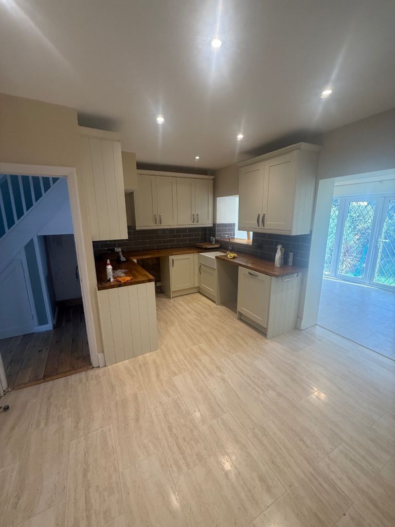 Spacious 4 bed house in Chadwell hath 