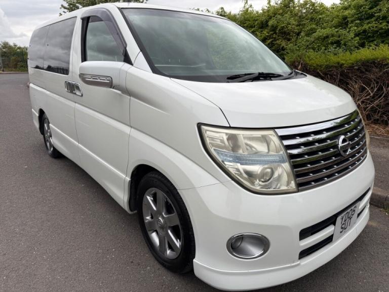  Nissan Elgrand E 51 Petrol