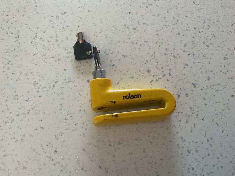 Rolson disc lock