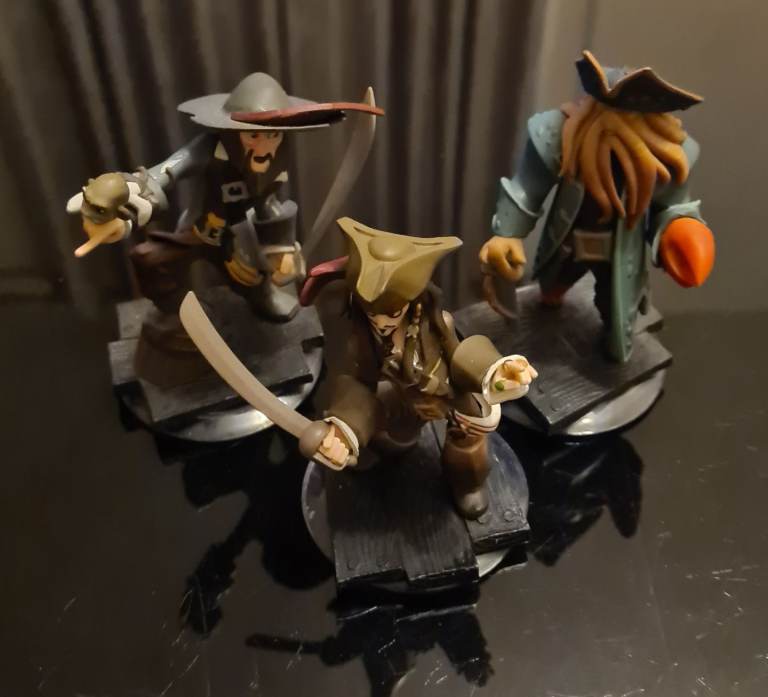 Disney Infinity Pirates Of The Caribbean Captain Jack Sparrow/Barbossa/Davy Jones Figures 