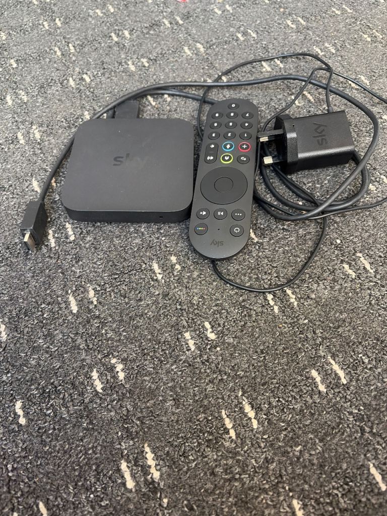 Sky Stream Puck with Remote and Power Supply – Good Condition