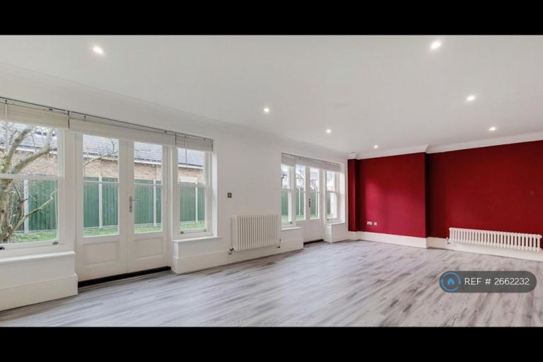 4 bedroom house in Goff's Oak, Goffs Oak, Waltham Cross, EN7 (4 bed) (#2662232)