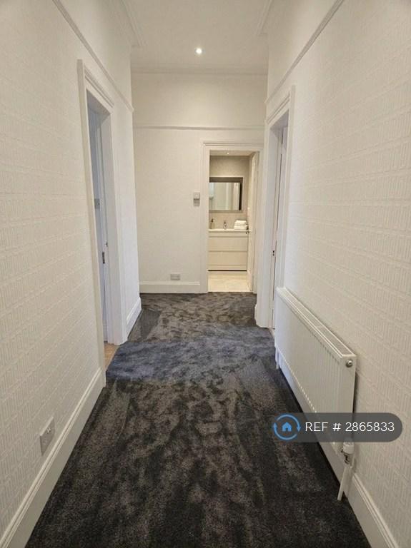 3 bedroom flat in Brisbane St, Greenock, PA16 (3 bed) (#2865833)