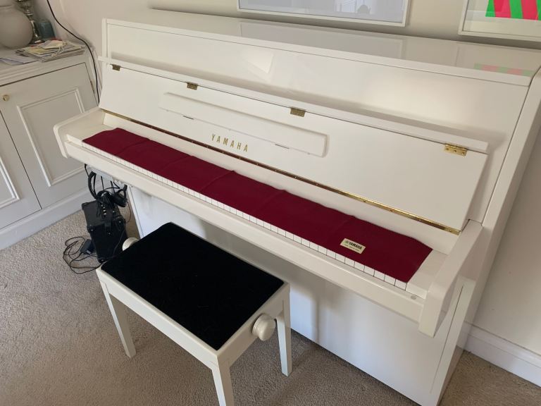 Yamaha Upright B1 SC2 Silent Piano