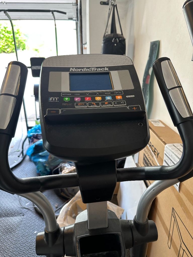 NordicTrack AudioStrider 500 Elliptical Trainer – Good Condition