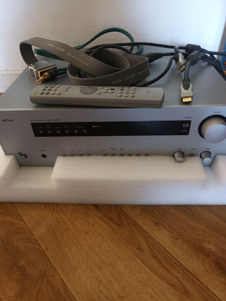 ARCAM AVR100