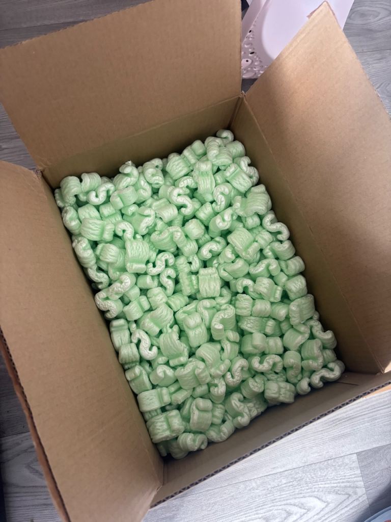Green Packing Peanuts / Void Fill – New Condition