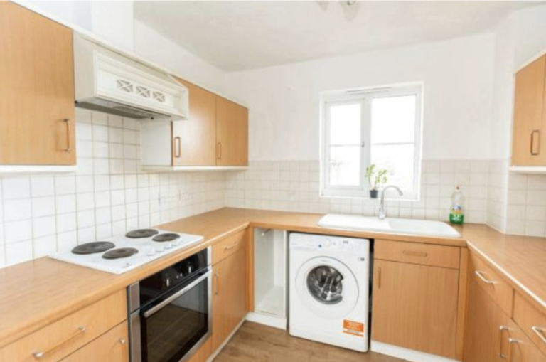 Upney IG11 – Double bedroom with ensuite