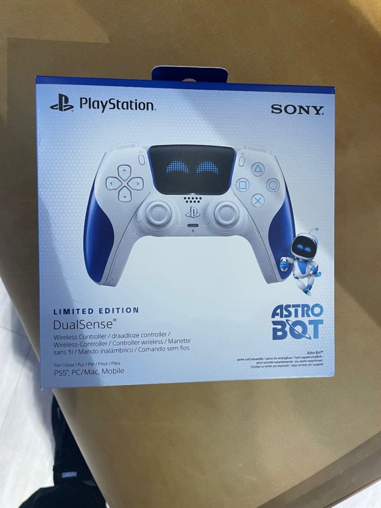 ASTRO BOT LIMITED PS5 CONTROLLER (NEW AND SEALED)