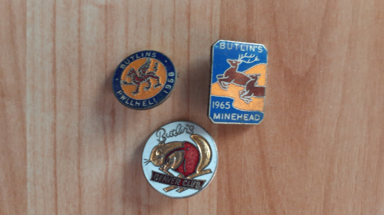 3 x vintage butlins badges 1958 pwllheli 