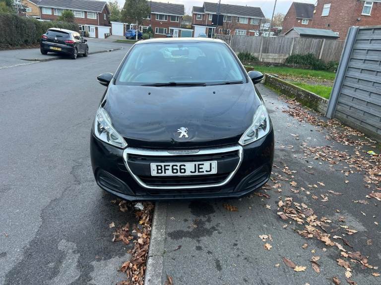 Peugeot 208 PURETECH WITH VERY LOW 66K MILES