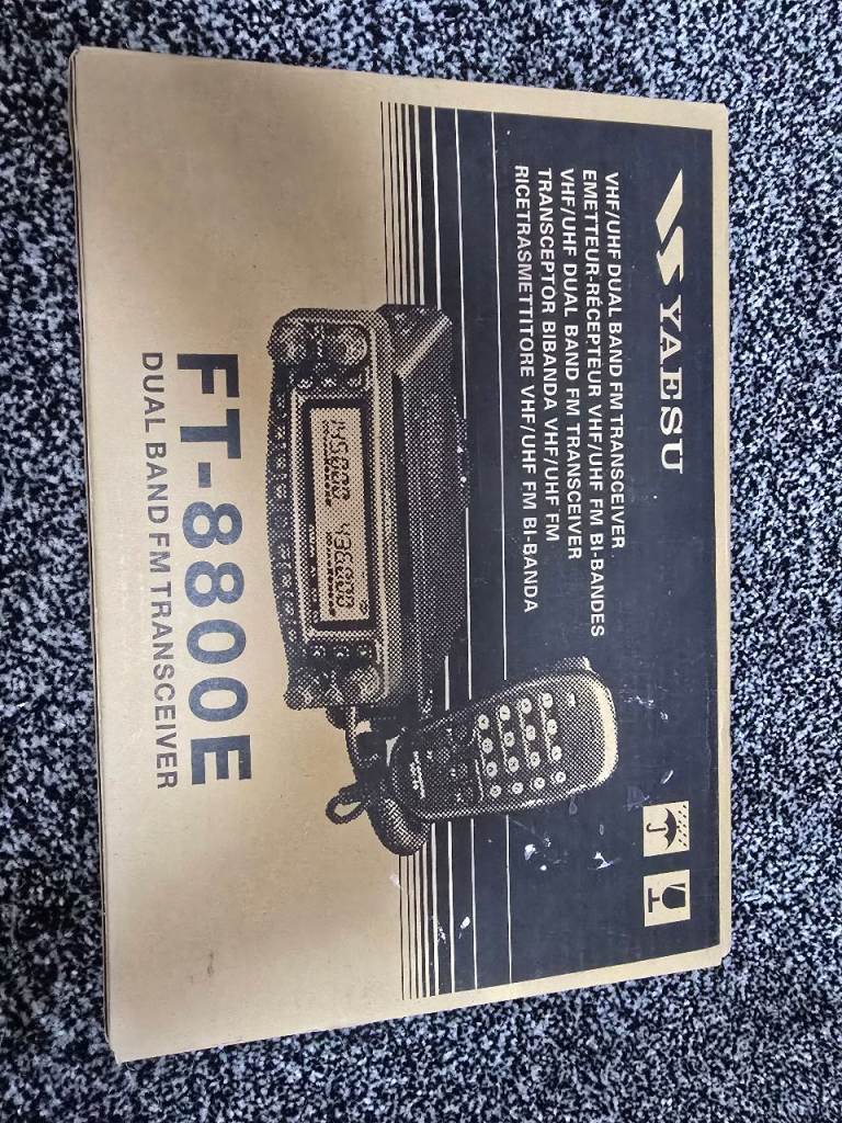 Yaesu FT-8800E 