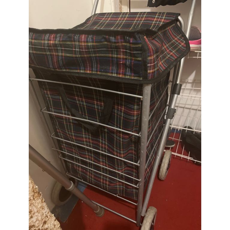 Tartan 4wheels trolley pick up from location 