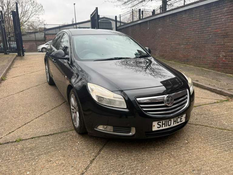 Vauxhall Insignia Black - ULEZ FREE - 12 MONTH MOT