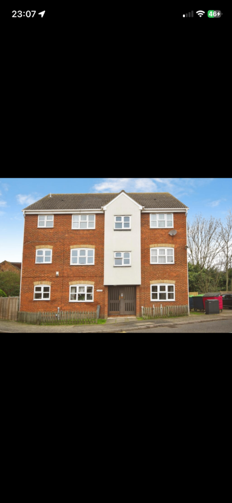 1 bed Ground Floor Flat. Parking and garden. Dagenham