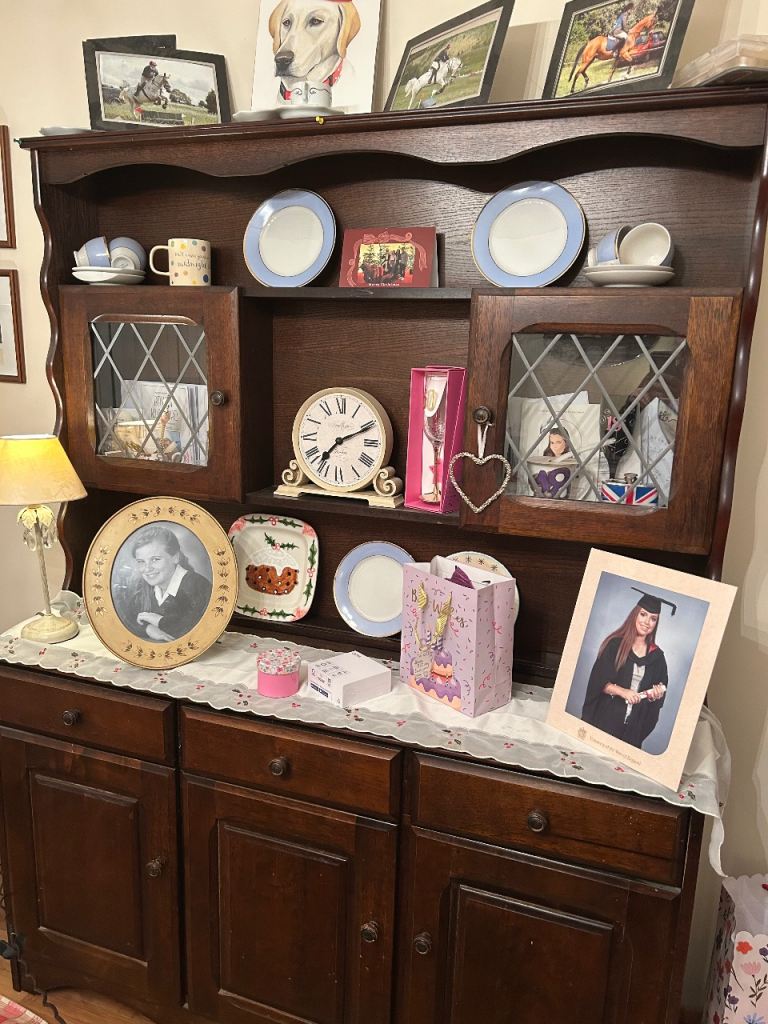 Old Charm Vintage Style Oak Dresser - some wear & tear 