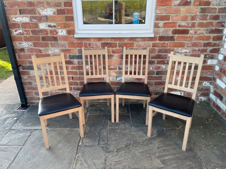 Set of 4 x Oak Style Dining Chairs - Good Condition 