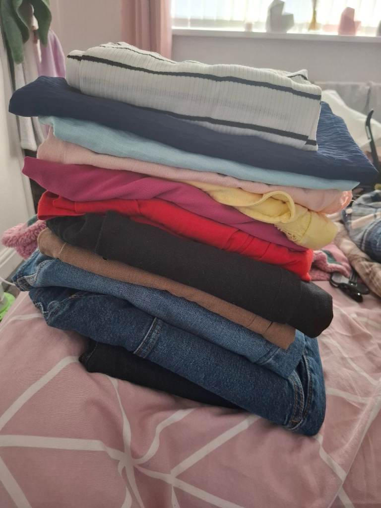 Womans clothers bundle size 16