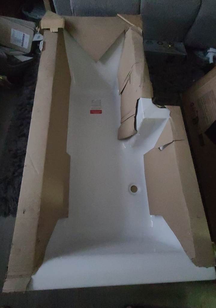 New Synergy Elite L Shaped Shower Bath 1675mm Left Hand Premier Bath with Legs