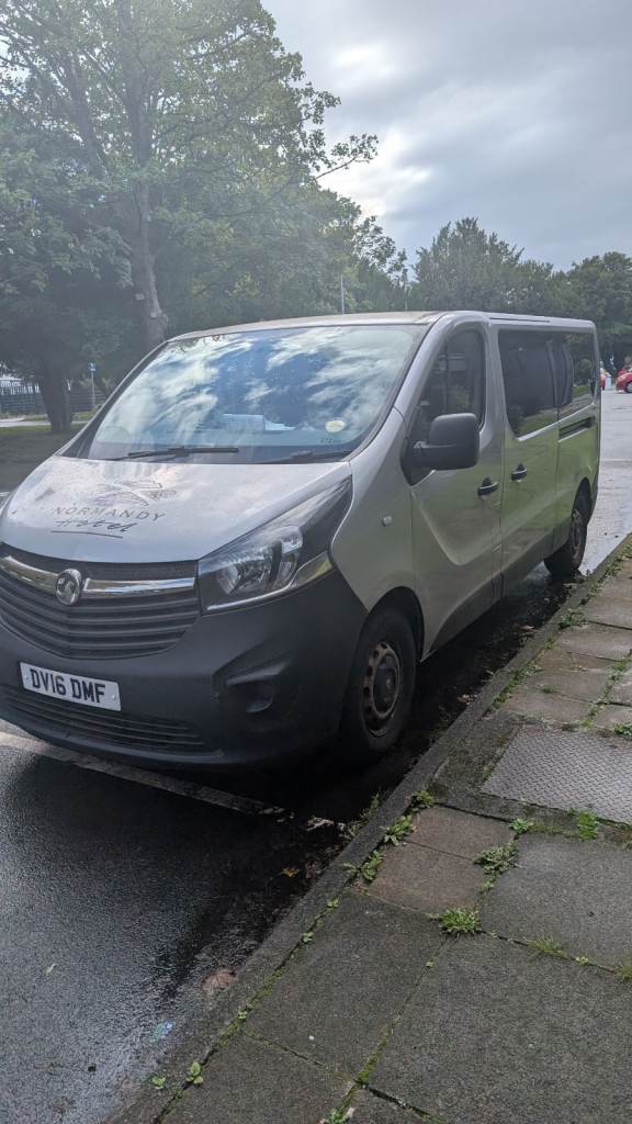 Vauxhall, VIVARO, MPV, 2016, Manual, 1598 (cc), 5 doors