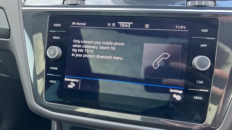 2022 Volkswagen Tiguan 2.0 TDI 200 4Motion R-Line 5dr DSG ESTATE DIESEL Automatic