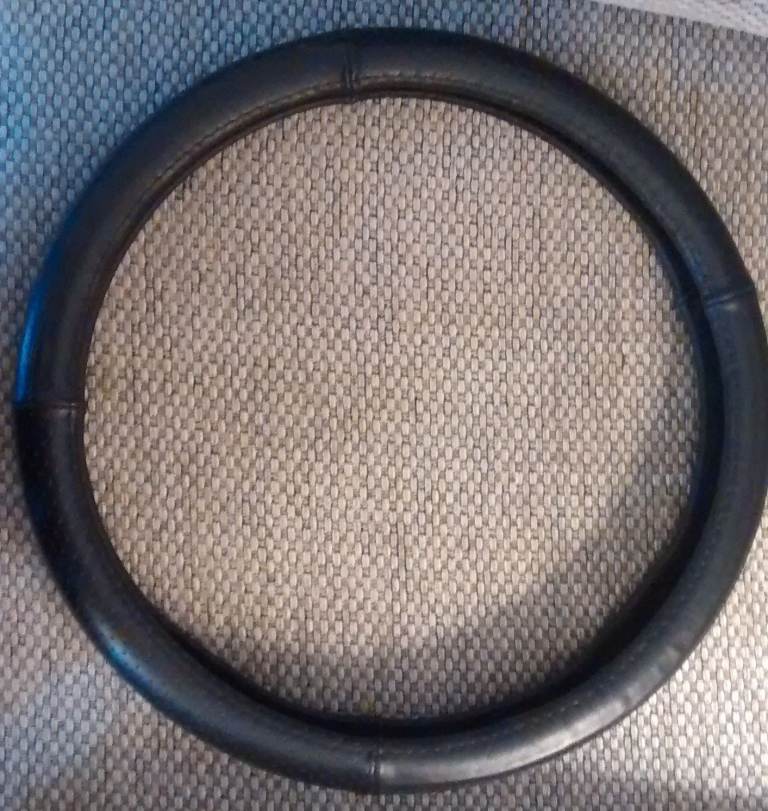 Halfords black leather steering wheel cove - 38cm