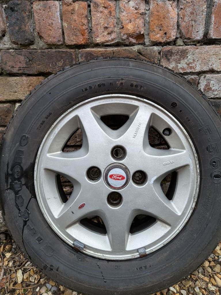 Genuine Ford Sierra XR4x4 Alloy Wheel 14” 5.5J 7 Spoke KBA41235 