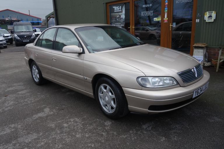 Vauxhall Omega 2.2i 16v GLS Saloon 4dr Petrol Automatic (243 g/km, 142... 2001/Y