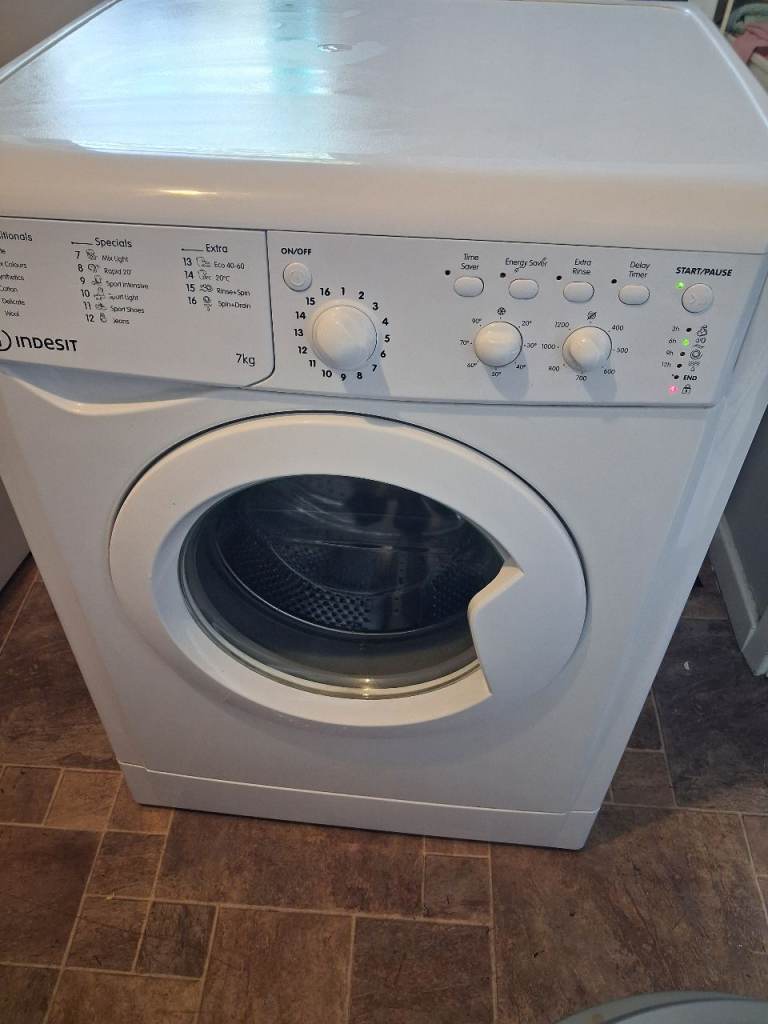 Indesit 7kg Washing Machine – White, Good Working Order