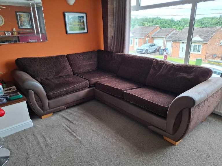 ***FREE*** Brown Corner Settee, Sofa Bed