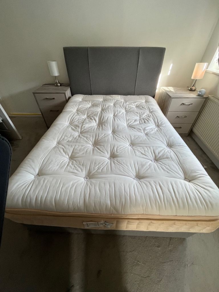 Harrison Spinks King size bed