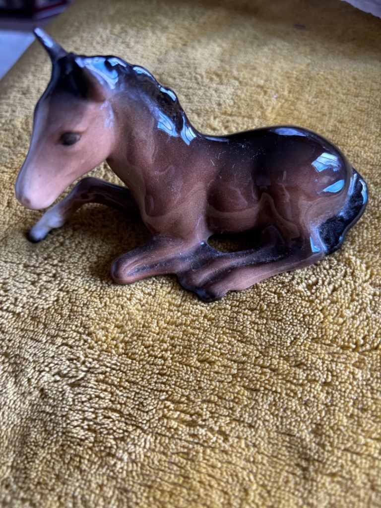 Horse figurine 