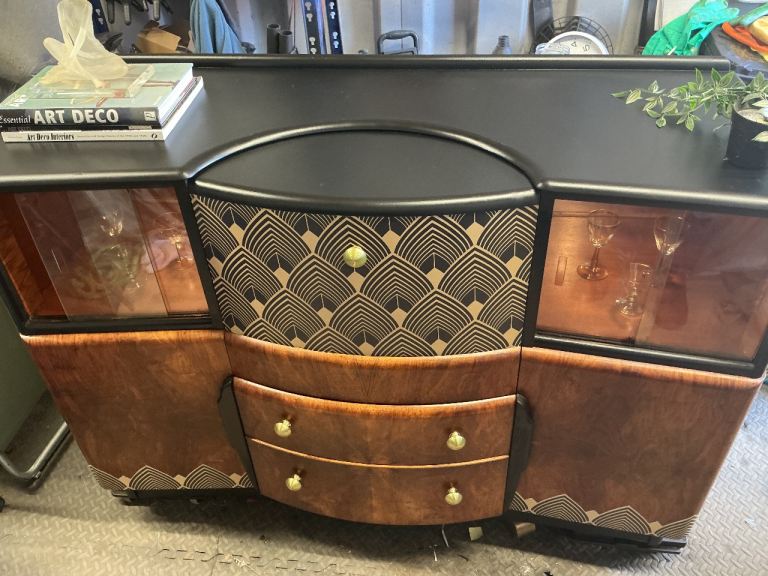 Art deco drinks cabinet 
