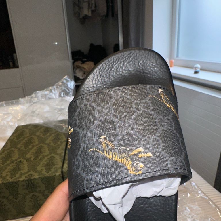 Gucci Tiger GG Print Sliders – Brand New, Boxed