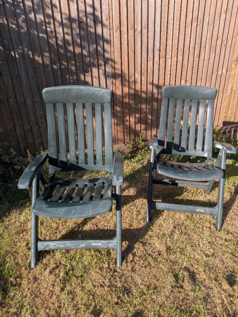 2 Garden Chairs 