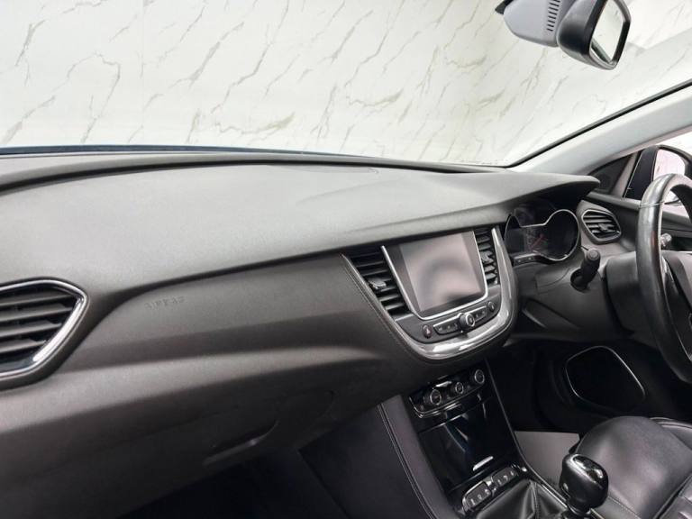 2018 Vauxhall Grandland X 1.2 Turbo Elite Nav SUV 5dr Petrol Manual Euro 6 (s/s) (130 ps)  2 FORM...