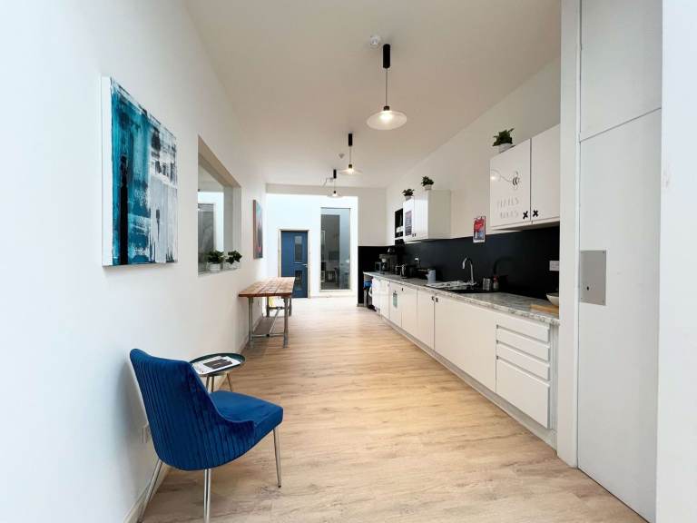 Office | Creative Space | Commercial Unit | Beauty Room | Desk in Leyton East London E10