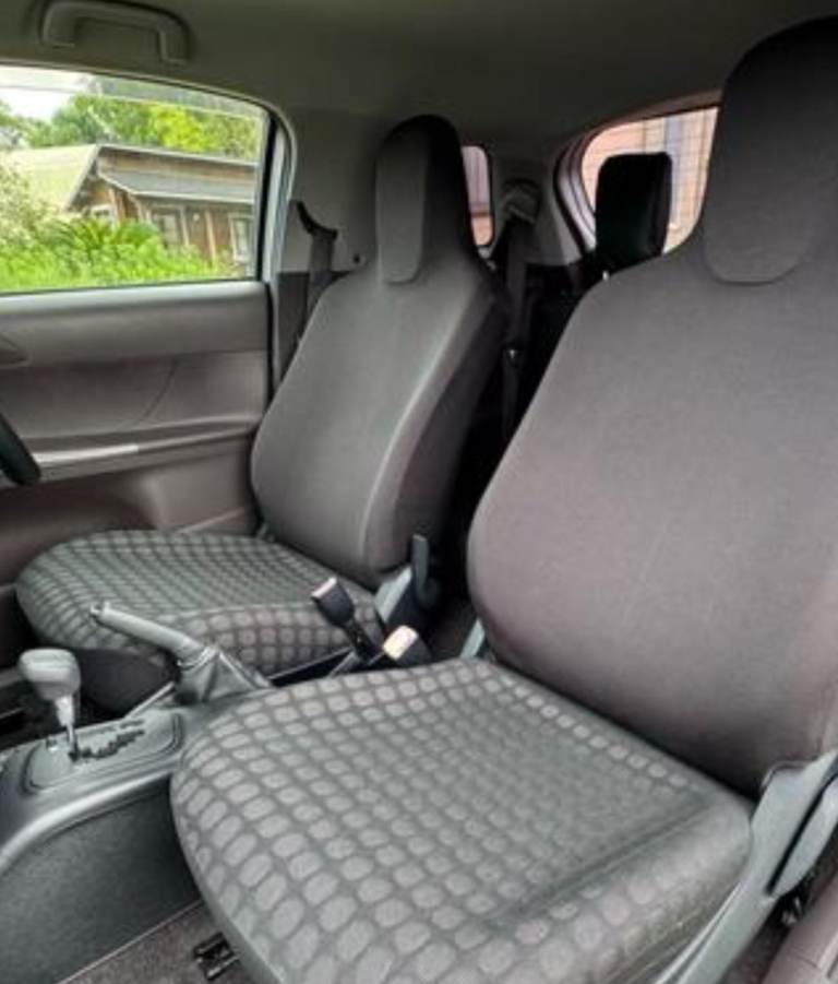 Toyota iq seats full set 