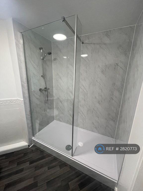 2 bedroom flat in Redgrave Close, Gateshead, NE8 (2 bed) (#2820773)