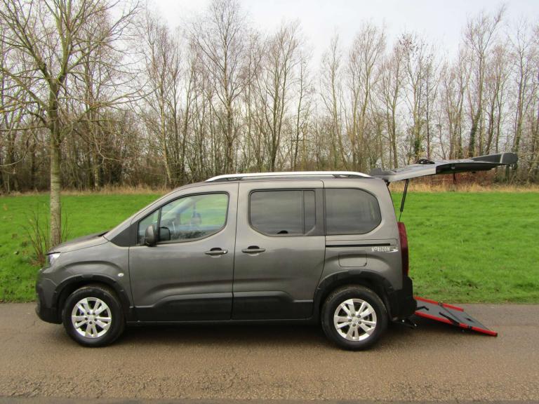 2021 Peugeot Rifter HORIZON 1.6 HDI *12,000 MILES* Wheelchair Accessible Disabled Vehicle WAV MPV...