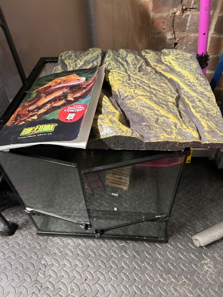 Exo terrarium tanks with booklet and rock backing