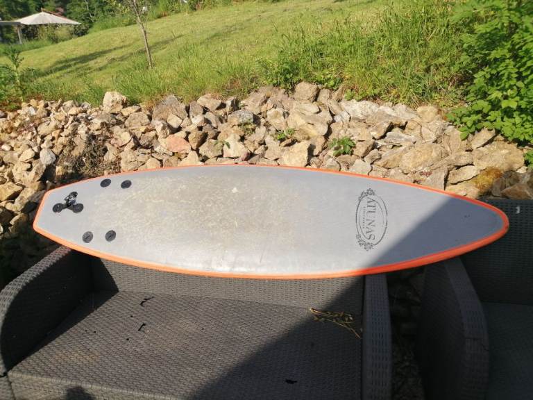 Foam surfboard 6ft with hard deck.