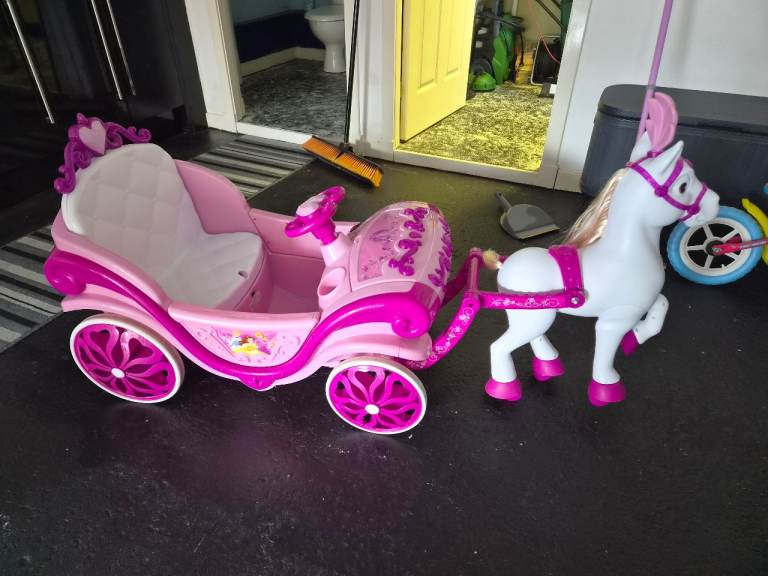 Disney Pink Horse and Princess Carriage