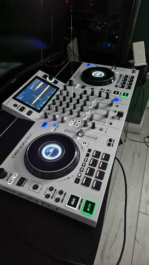 Denon DJ Prime 4 Standalone DJ System – Good Condition